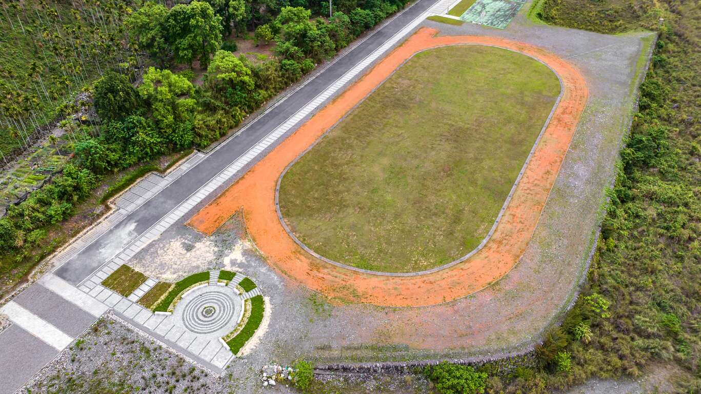 和平區運動公園及生態池操場