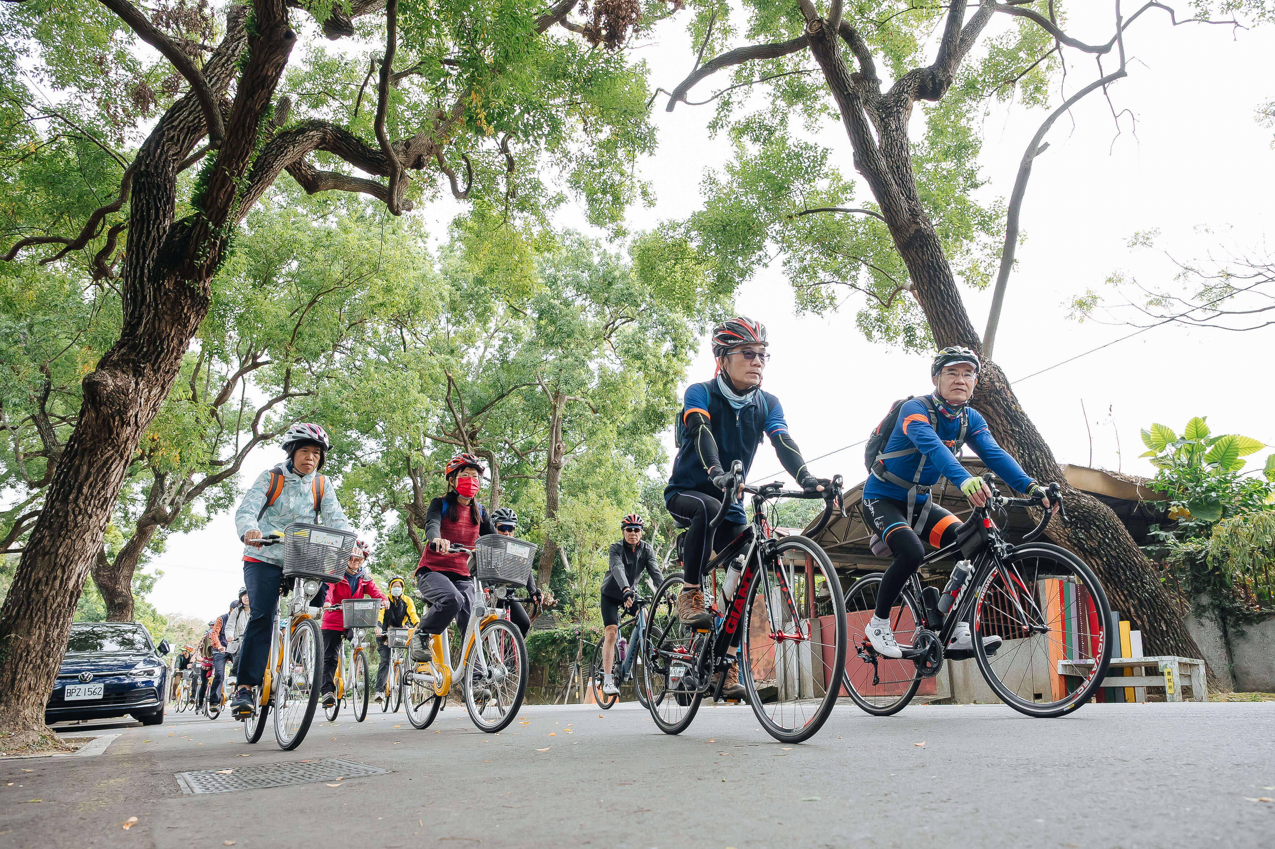 單車客騎經霧峰光復新村