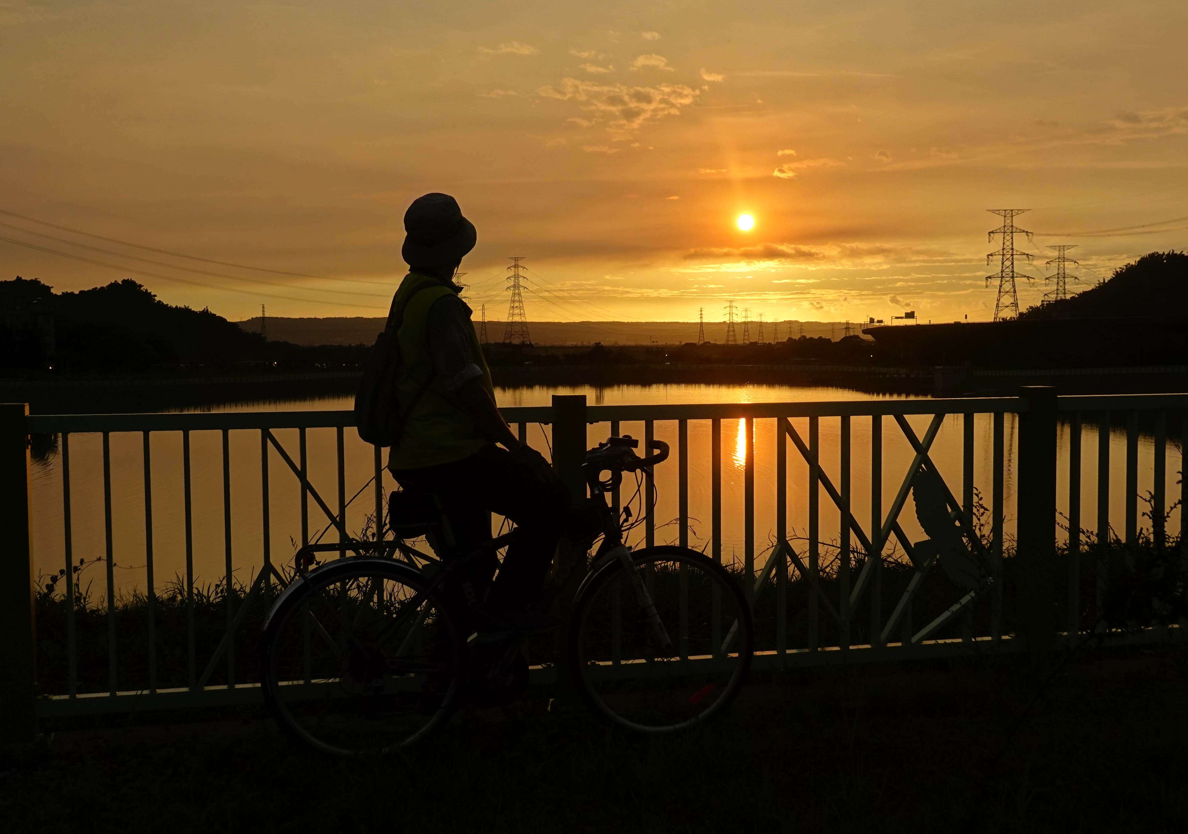 霧峰鳥嘴潭夕照
