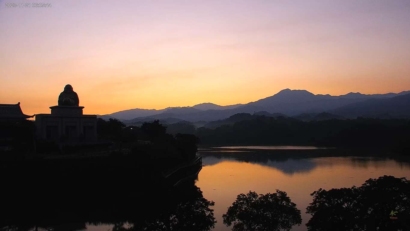 獅頭山峨嵋湖夕陽