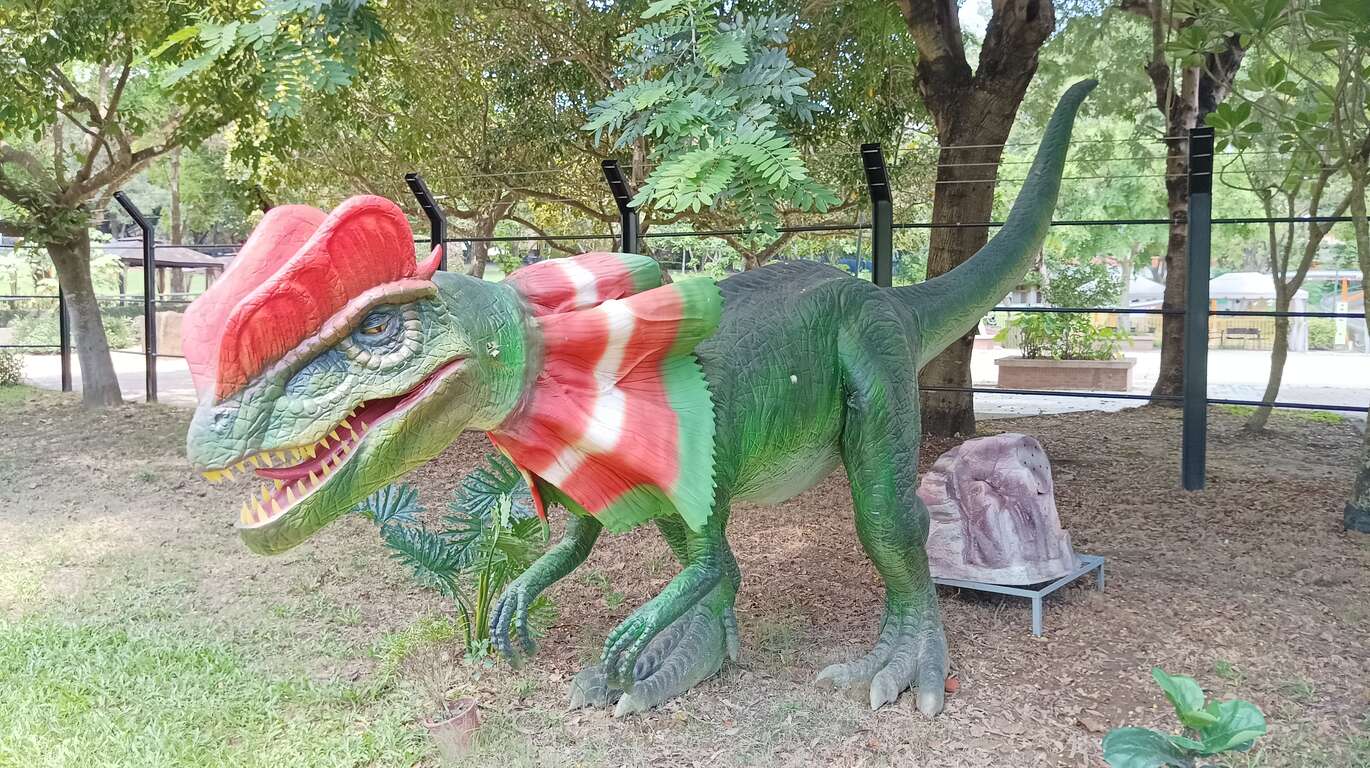 古生物奇幻樂園彩色恐龍