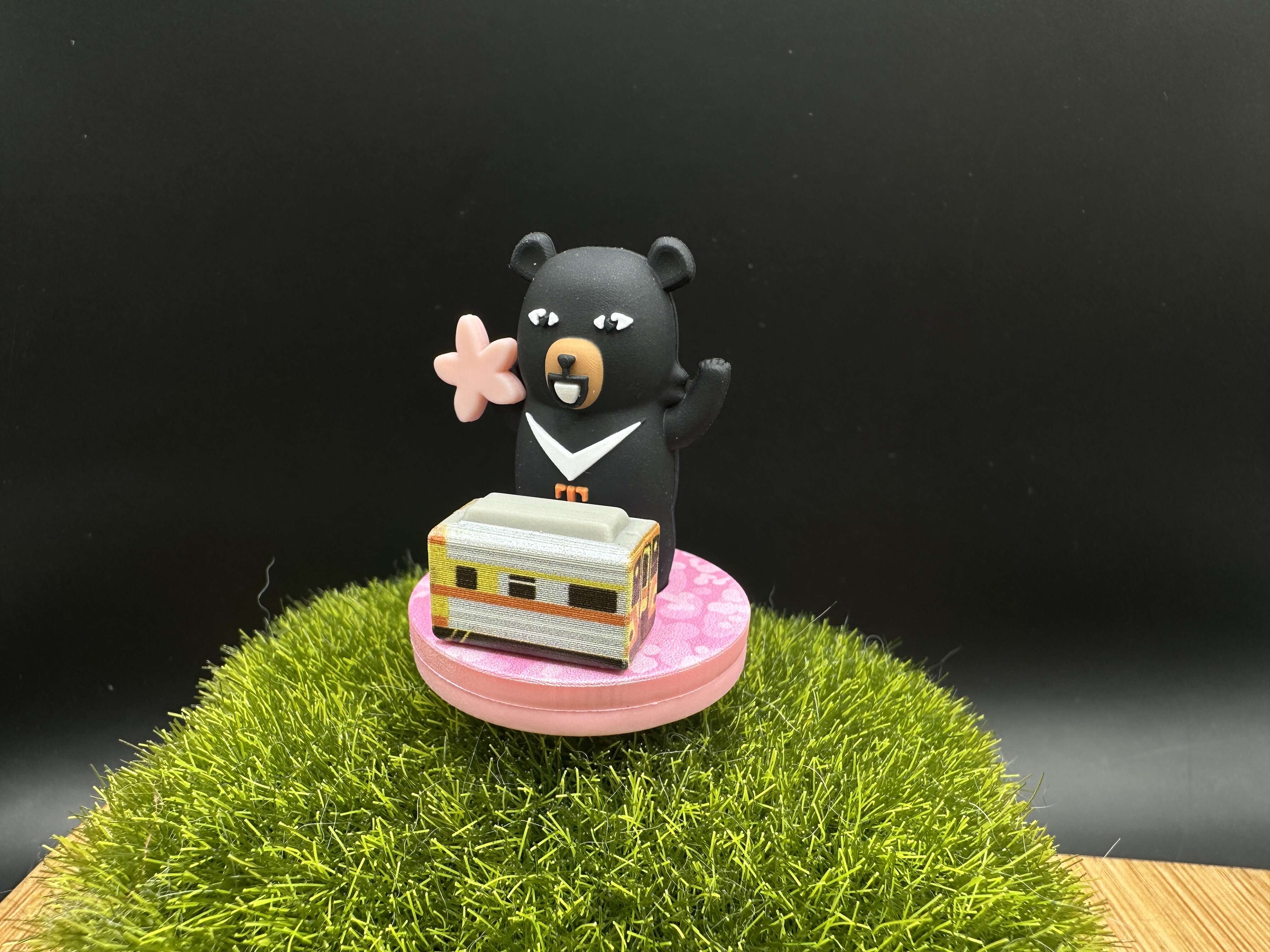 2.全新推出限定「花旗木鐵道造型」喔熊扭蛋