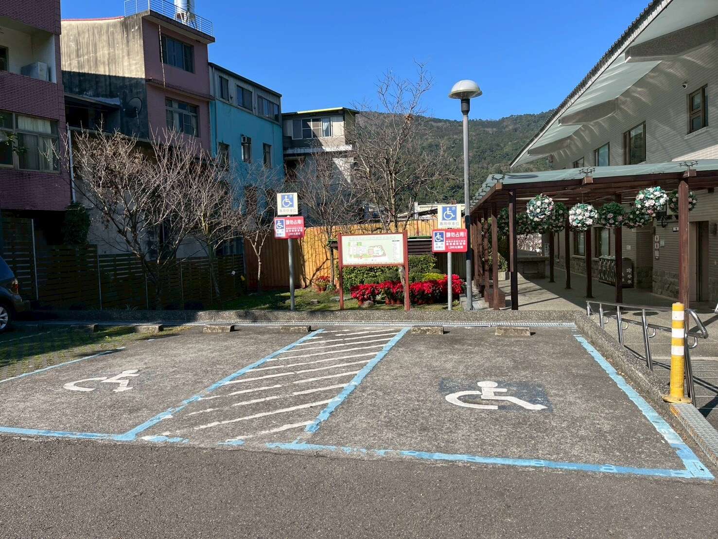南庄遊客中心-無障礙車位