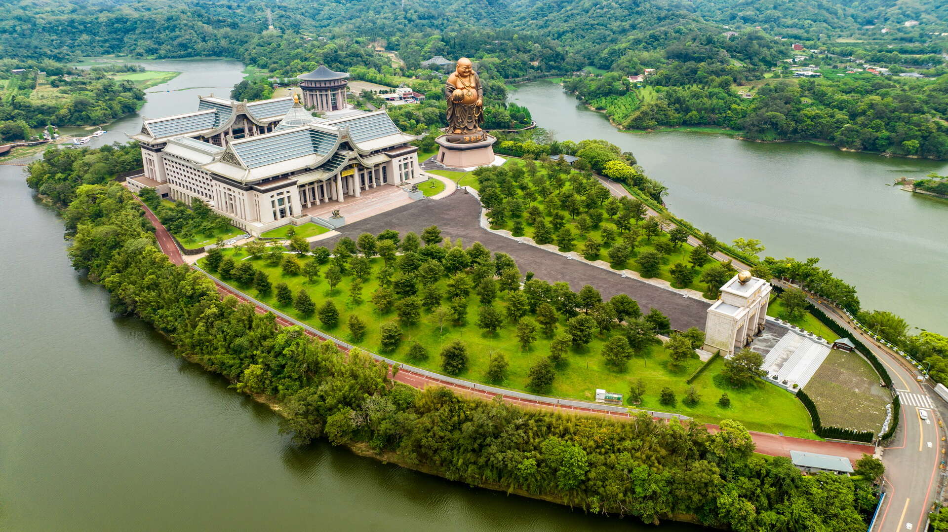 Emei Lake (include trail and arch bridge)