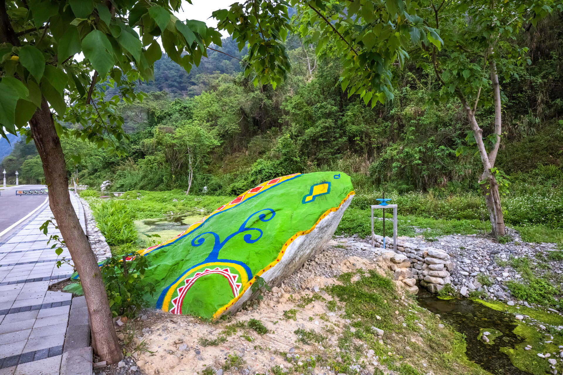 松鶴部落-和平區運動公園及生態池-青蛙石頭