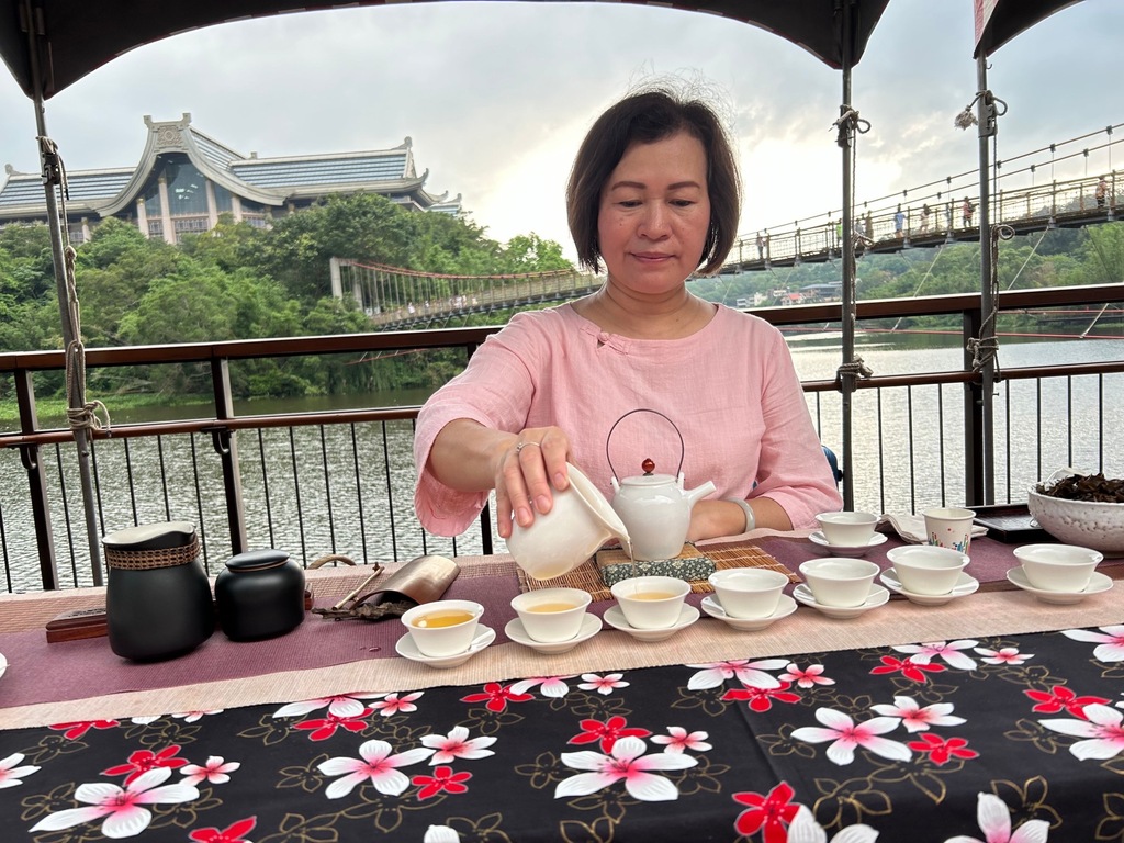 湖畔品茗旅遊品牌泡茶活動