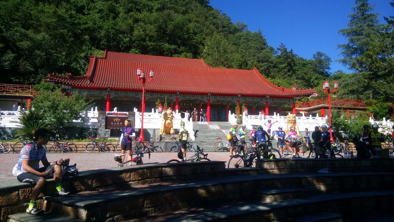 梨山幸福巴士二日遊