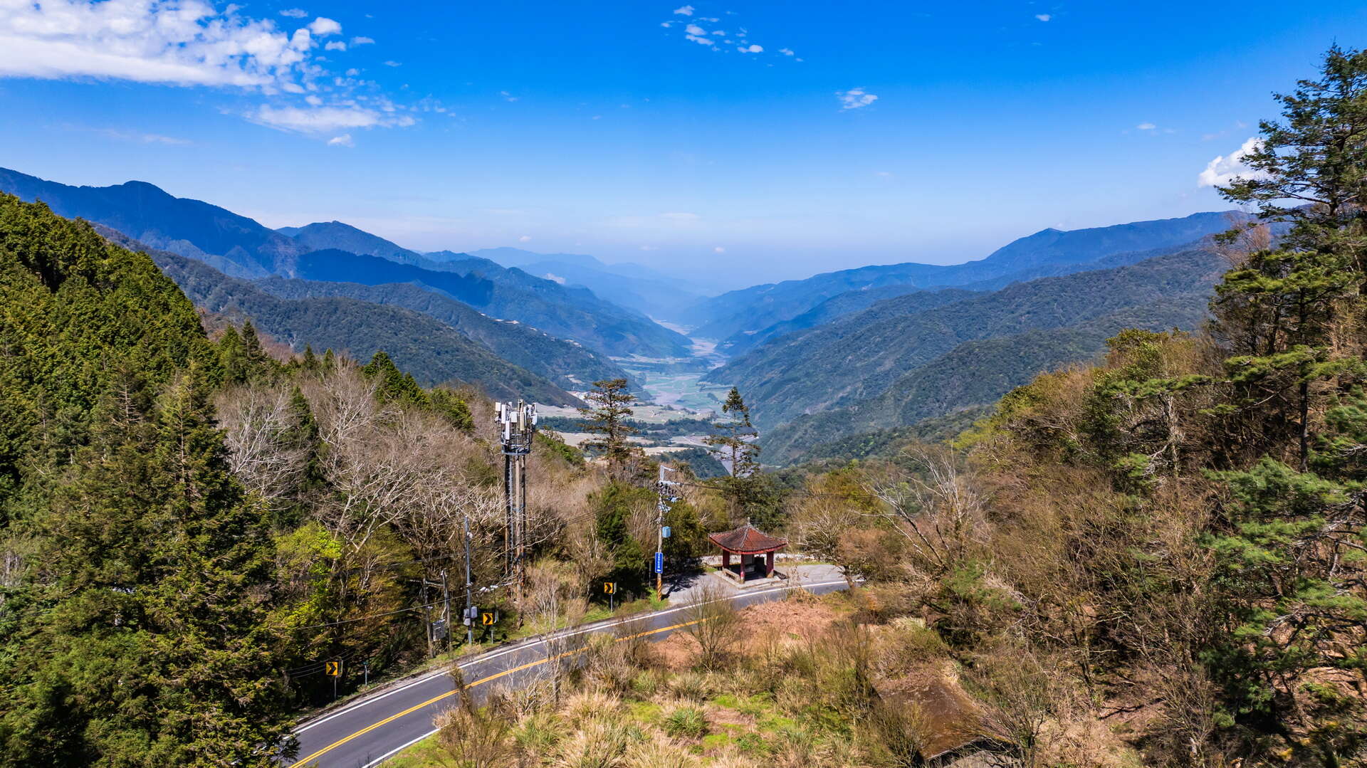 思源埡口景色
